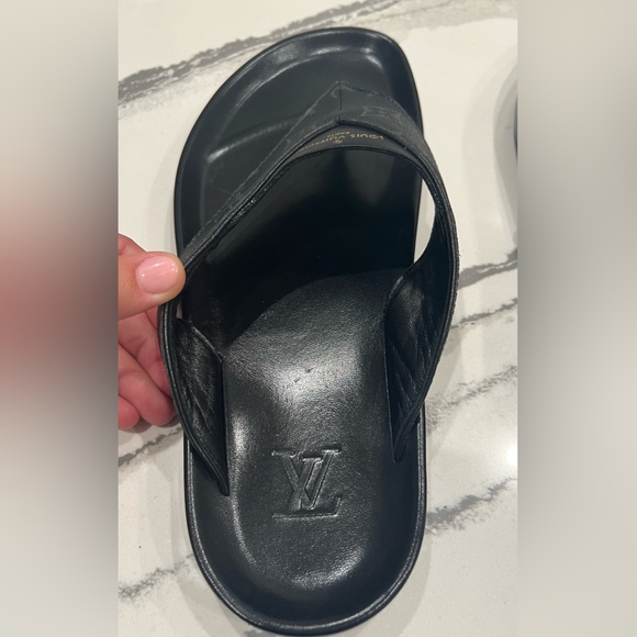 Monogram Eclipse Mens Mirabeau Thong Sandals Size 8.5 - Picture 4 of 7